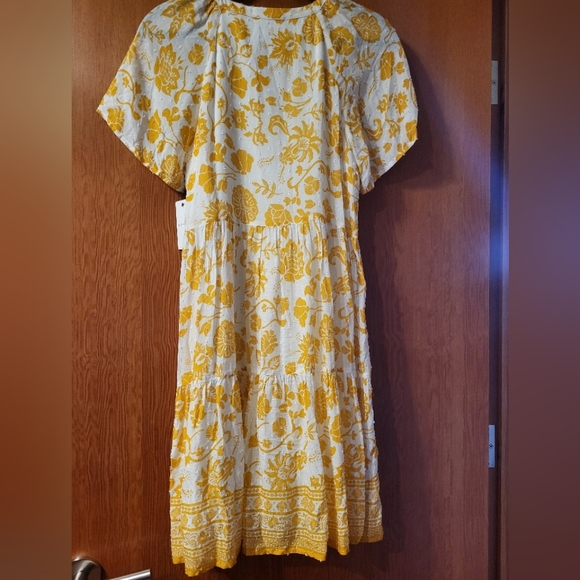 Skies Are Blue Floral Yellow Dress - Picture 6 of 7